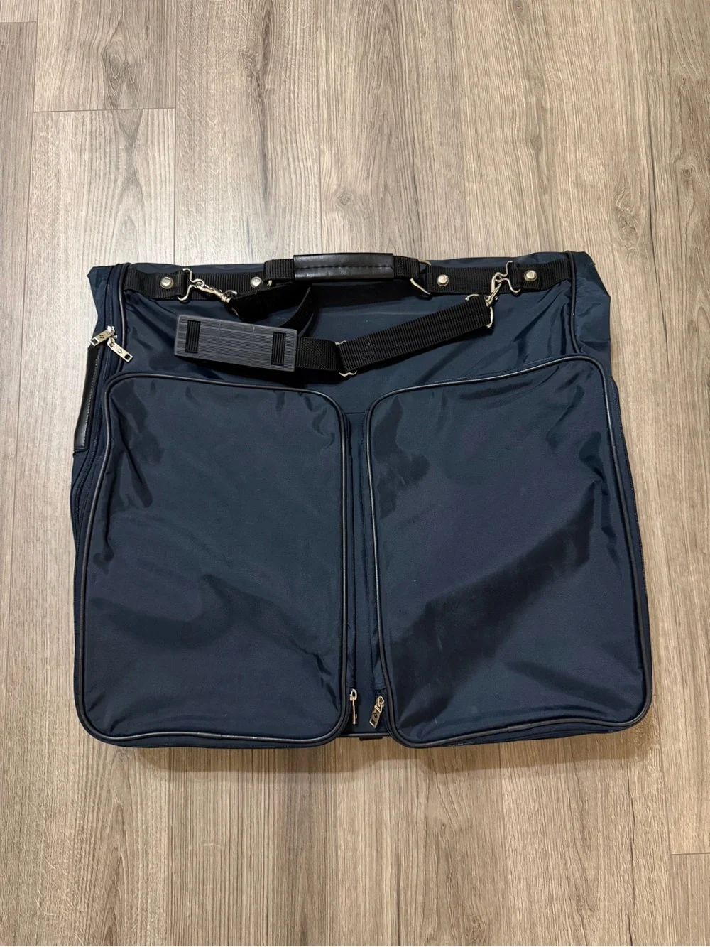 Samsonite Navy Travel Garment Bag with Shoulder Strap